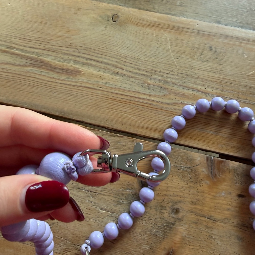Lilac phone chain - Picture 4 of 6